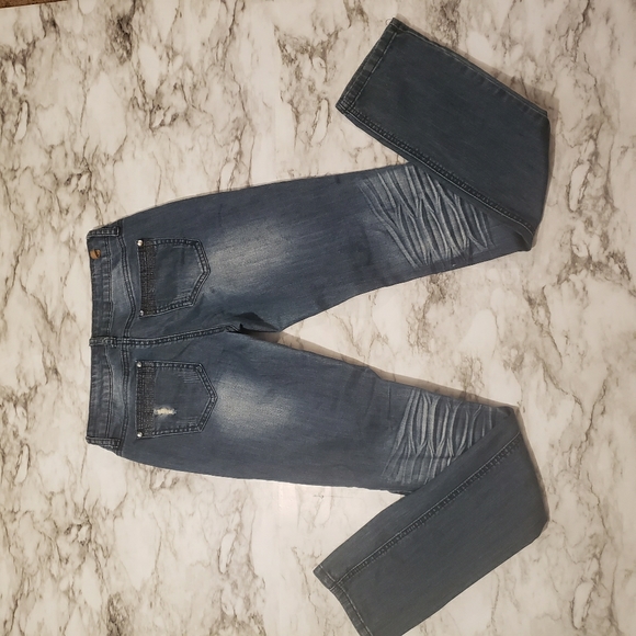 Distressed jeans - Picture 3 of 3